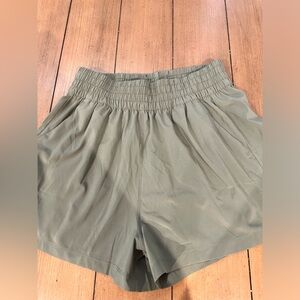 Vuori Villa Short